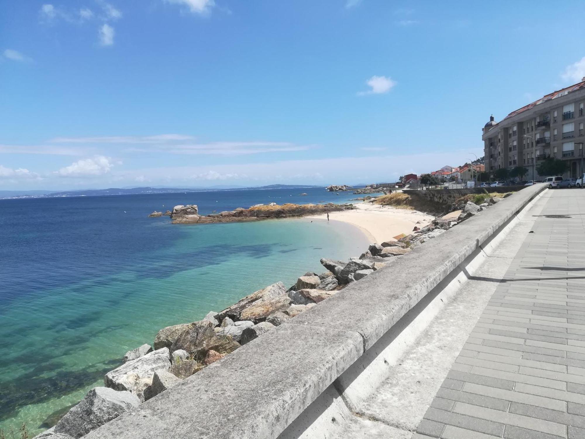 Piso Centrico En Ribeira Apartment Exterior photo
